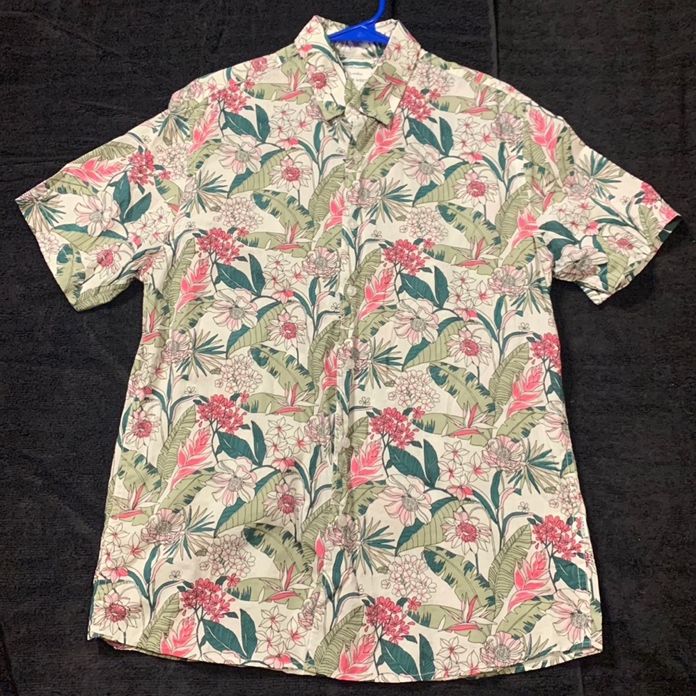 Floral Short Sleeve Button Up Men’s Size Medium